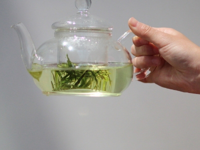 喝茶的好處和壞處分別是什么，長期喝茶有什么危害？