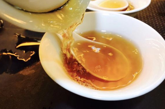 肉桂可以用紫砂壺沖泡嗎，紫砂壺能泡武夷巖茶肉桂用嗎？