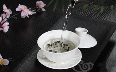 三才蓋碗的正確拿法，三才蓋碗抓碗法圖解