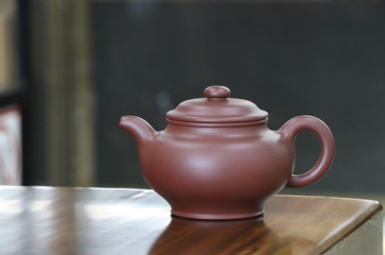 剛買的紫砂壺要怎么開壺養(yǎng)壺，<a href=http://m.pnhxqw.com/chaju/zisha/ target=_blank class=infotextkey>紫砂壺開壺</a>與養(yǎng)壺的方式方法