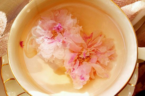 玫瑰花茶的功效與作用，堅持喝一個月玫瑰花茶會怎樣？