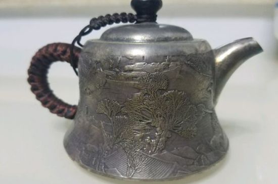 銀壺泡茶后為什么會(huì)變黑，銀壺內(nèi)膽發(fā)黑怎么辦