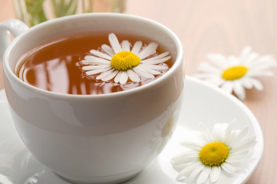 經(jīng)常菊花泡水好嗎，喝菊花茶有什么好處？