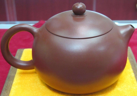 宜興紫砂壺四大經(jīng)典壺型叫什么，傳統(tǒng)紫砂四大名壺介紹