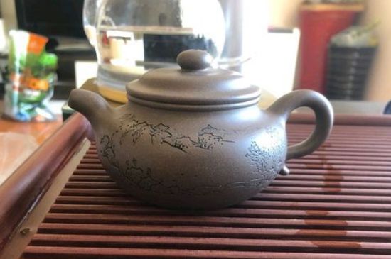 正宗紫砂壺多少錢一套，一套正宗宜興紫砂壺什么價(jià)格