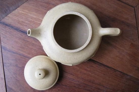 本山綠泥怎么分辨真假，真正的本山綠泥紫砂壺怎么鑒別？