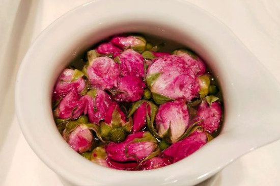 玫瑰花泡水喝的9大禁忌，喝玫瑰花茶有什么禁忌