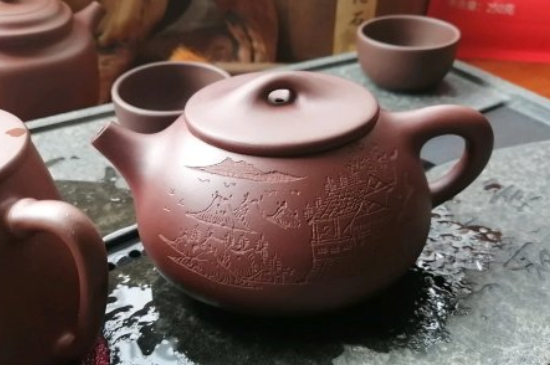 紫砂開(kāi)壺和不開(kāi)壺的區(qū)別，<a href=http://m.pnhxqw.com/chaju/zisha/ target=_blank class=infotextkey>紫砂壺開(kāi)壺</a>的正確方法及開(kāi)壺建議