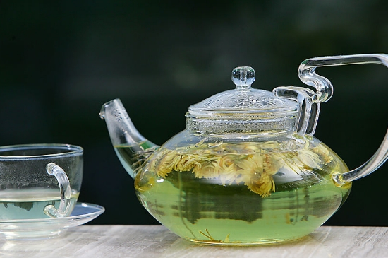 菊花茶天天喝行嗎，每天喝菊花泡茶喝好嗎？