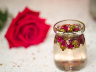 玫瑰花茶能豐胸嗎，天然豐胸花茶