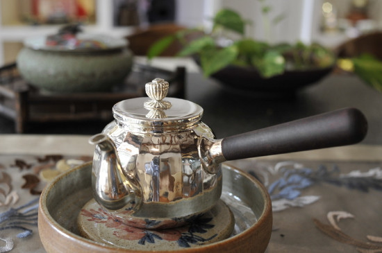 黑茶用什么壺煮最好，黑茶用什么煮效果好？