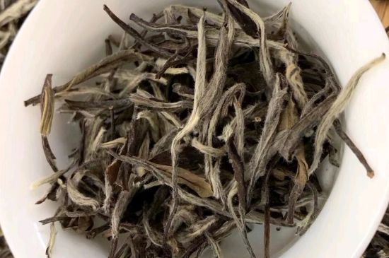 三年白茶賽砒霜，這是真的嗎？