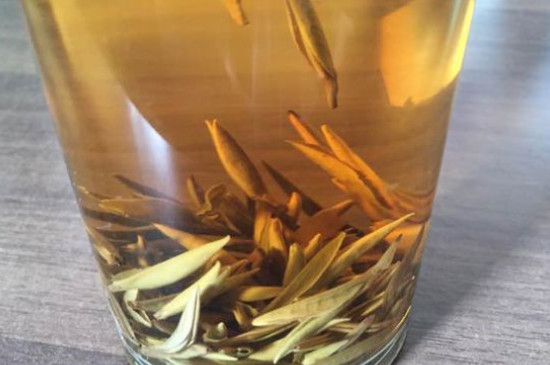 白毫銀針年份久的有什么香，陳年白毫銀針的香氣