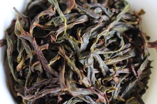 蜜蘭香和鴨屎香區(qū)別，鳳凰單樅鴨屎香vs蜜蘭香圖片對(duì)比