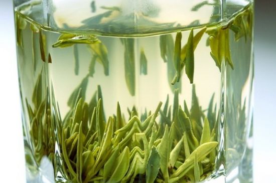 竹葉青和雀舌哪個(gè)貴，竹葉青茶貴嗎？