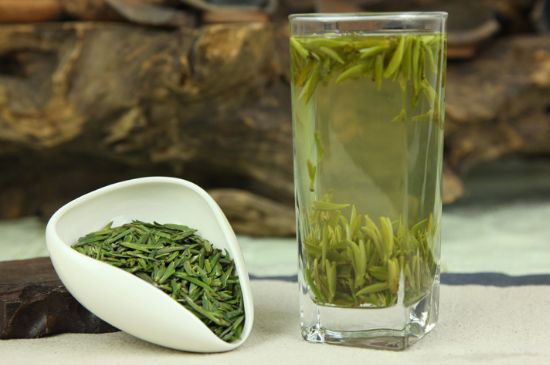 竹葉青和雀舌哪個(gè)貴，竹葉青茶貴嗎？